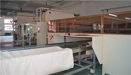 自動(dòng)開剪縫邊機(jī)