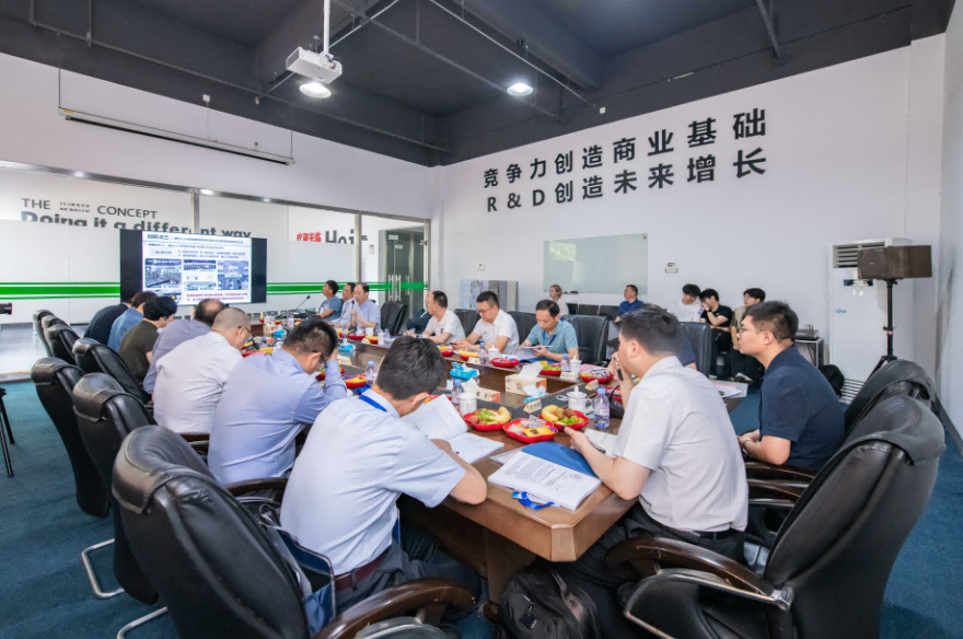 中紡聯(lián)“寬幅綿柔針織家紡面料(奈特綿?）的開(kāi)發(fā)與產(chǎn)業(yè)化”項(xiàng)目鑒定會(huì)在紅柳集團(tuán)成功召開(kāi)！